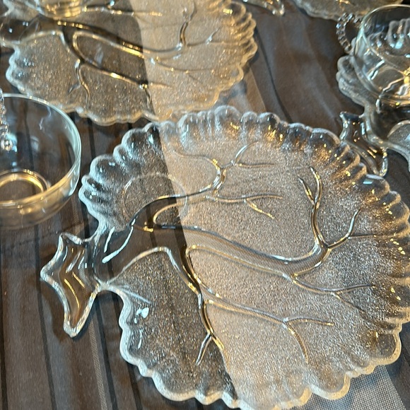 1960s Orchard Tree of Life Glass Plates and Cups Hostess Set. - Picture 4 of 10